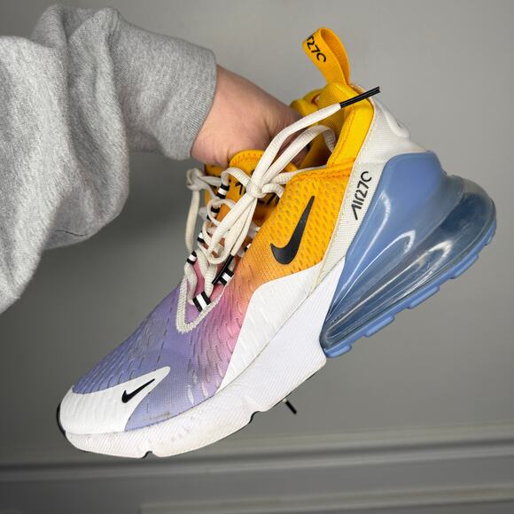 Nike Air Max 270 in University Gold Sneaker Womens 8 - Picture 3 of 12